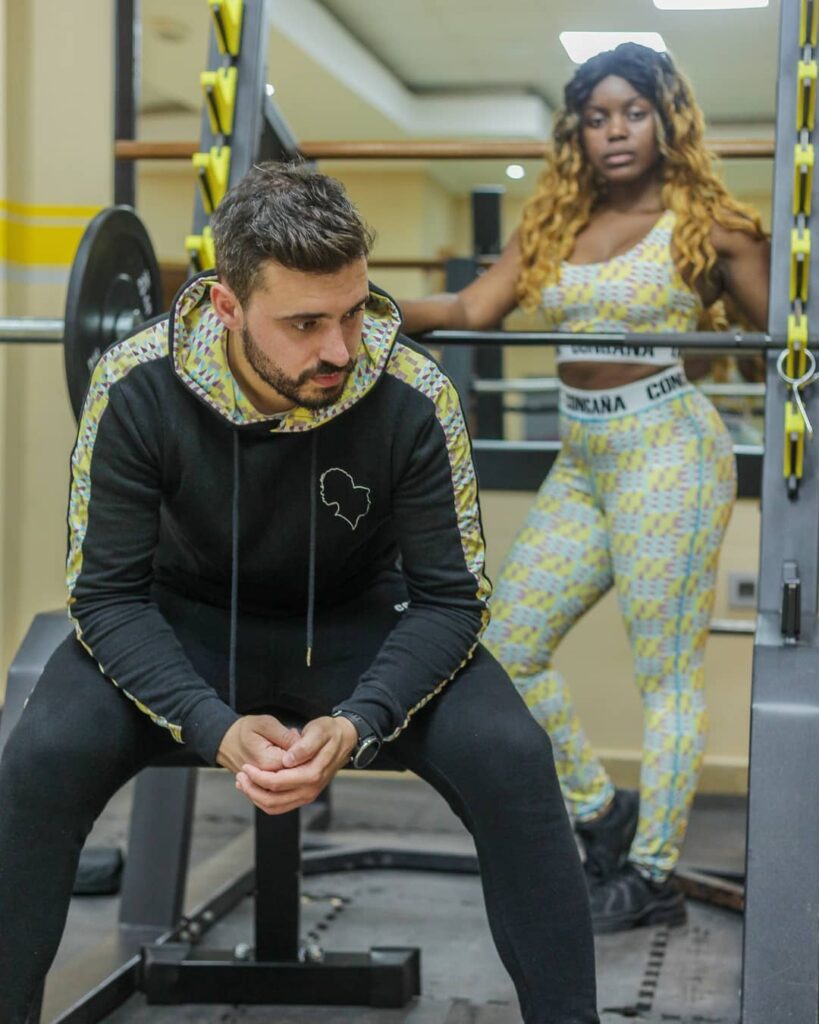 Vêtements de sport à motifs africains 