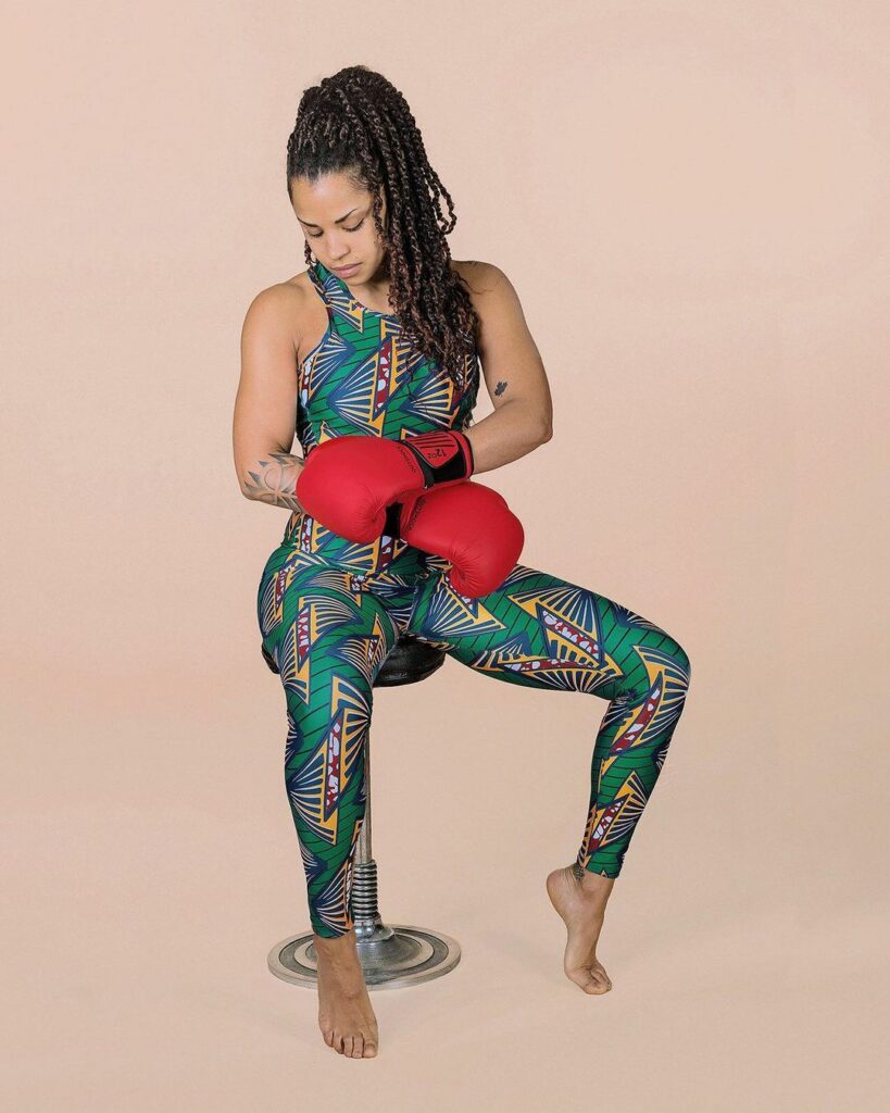 vêtements de sport à motifs africains